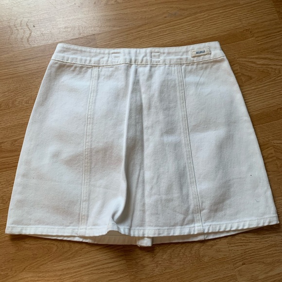Women’s Brandy Melville White denim Skirt - Picture 2 of 3